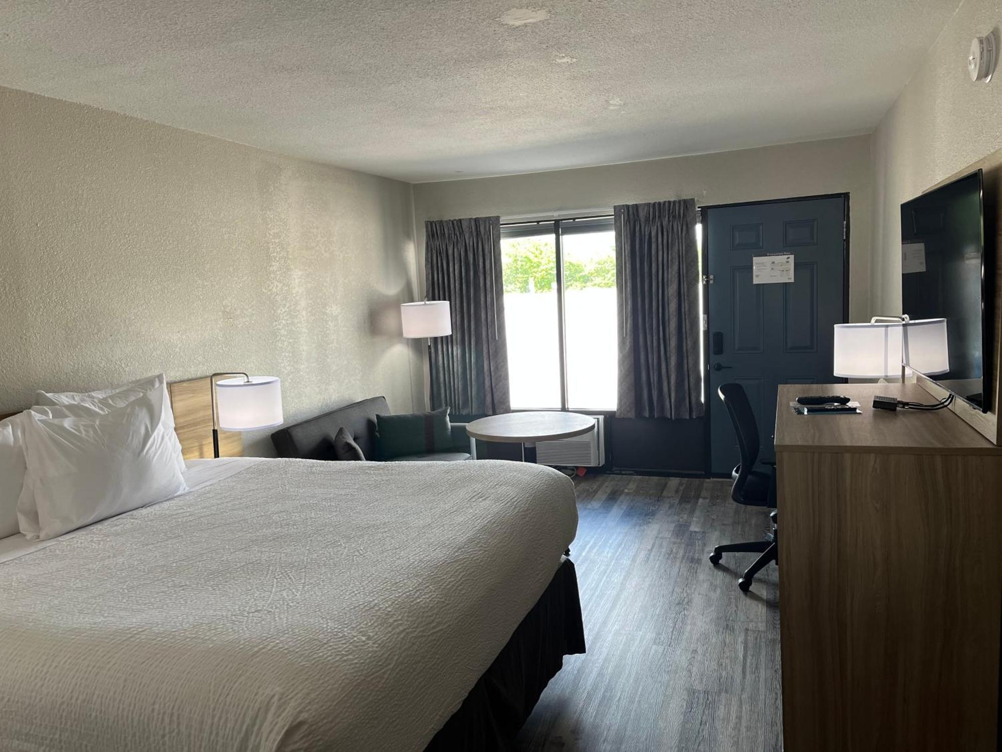Days Inn By Wyndham Branson Ozarks Exterior photo